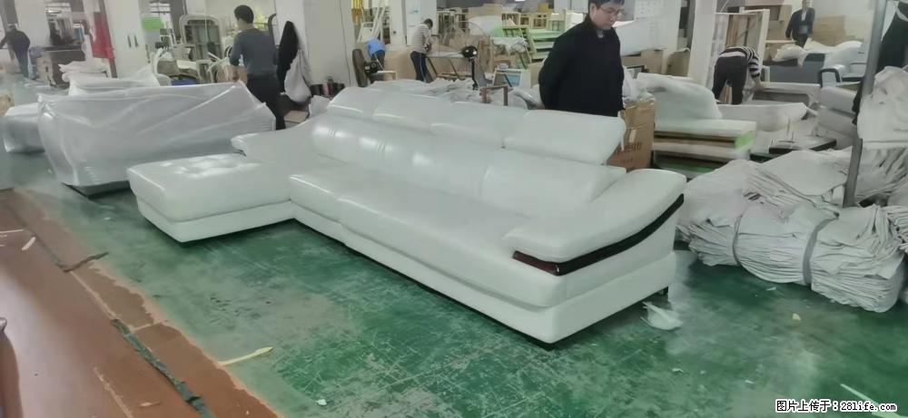 【大厂仿真皮沙发】实木框架,高回弹海绵45密度。全新包装,质量非常好,3.6米右贵妃 - 各类家具 - 居家生活 - 大庆分类信息 - 大庆28生活网 dq.28life.com