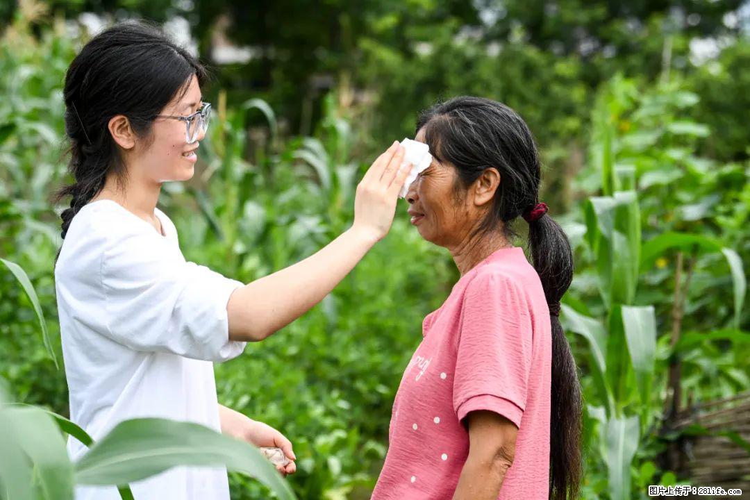 全网追的“扁担女孩”，找了一份暑假工，时薪12元 - 大庆生活资讯 - 大庆28生活网 dq.28life.com